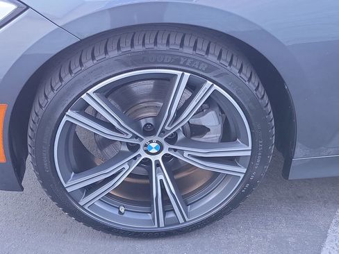 Used 2020 BMW 330i xDrive Sedan w/ Premium Package image 28