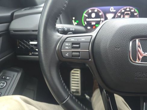 Used 2023 Honda Accord Sport image 13