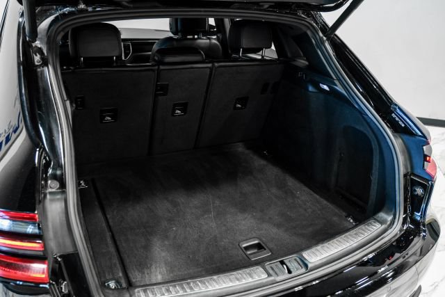 Used 2018 Porsche Macan AWD/4WD image 50