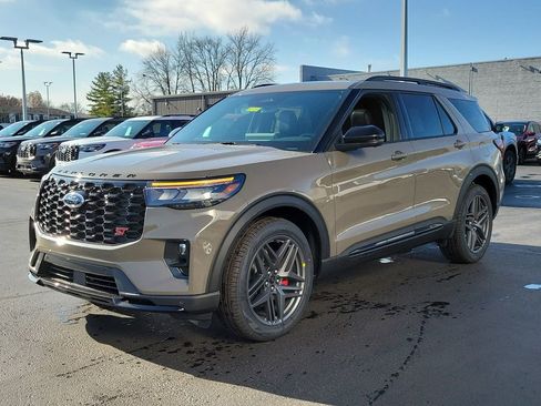 New 2026 Ford Explorer ST w/ Sun And Sound Package image 8