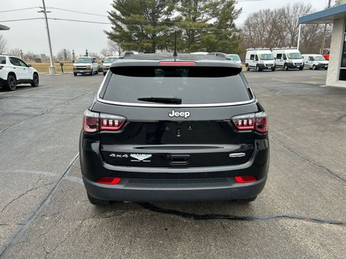 Used 2023 Jeep Compass Latitude w/ Convenience Group image 4