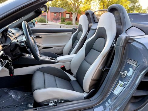 Used 2017 Porsche 718 Boxster S RWD image 20