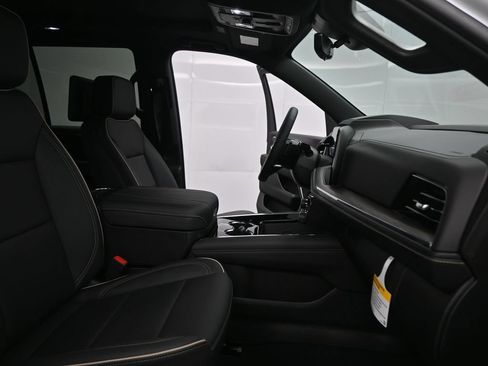 New 2025 Chevrolet Tahoe Premier AWD/4WD image 19