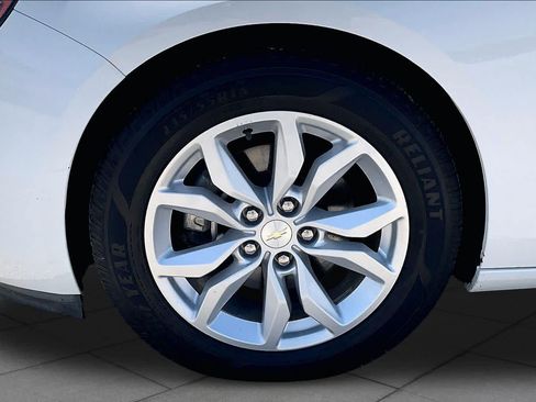 Used 2016 Chevrolet Impala LT w/ Convenience Package FWD image 10