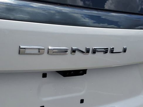 Used 2025 GMC Yukon XL Denali Ultimate AWD/4WD image 30