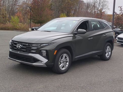 Certified 2025 Hyundai Tucson SE image 7