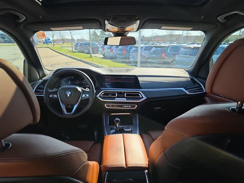 Used 2022 BMW X5 xDrive40i w/ Premium Package AWD/4WD image 11