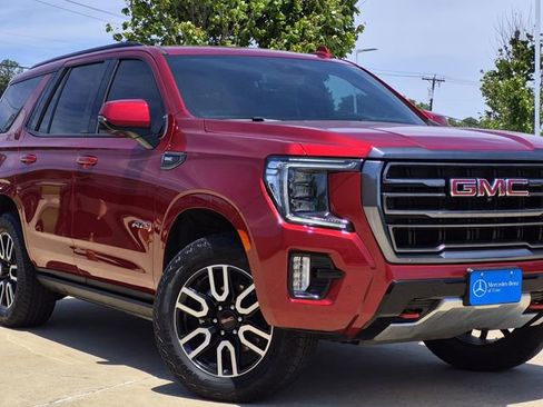 Used 2024 GMC Yukon AT4 AWD/4WD image 7