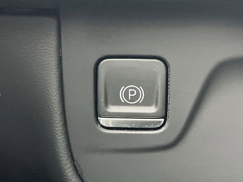 Used 2023 Cadillac Escalade Premium Luxury image 55