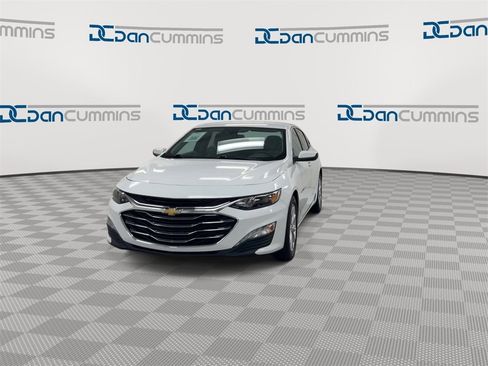 Used 2020 Chevrolet Malibu LT image 3