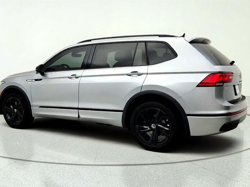 Used 2023 Volkswagen Tiguan SE R-Line FWD image 7