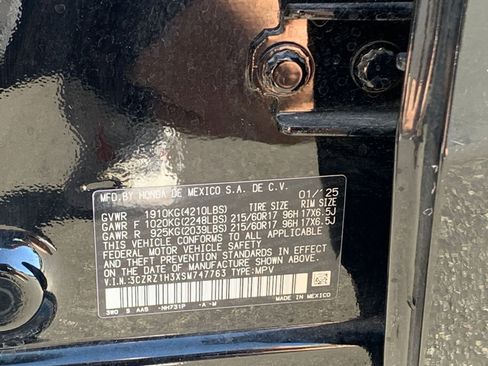 Used 2025 Honda HR-V LX image 27