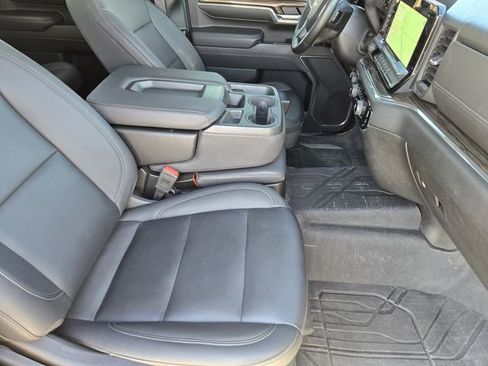 Used 2024 Chevrolet Silverado 3500 LT w/ Safety Package image 15