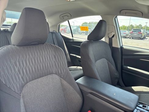 Used 2025 Toyota Camry LE FWD image 17
