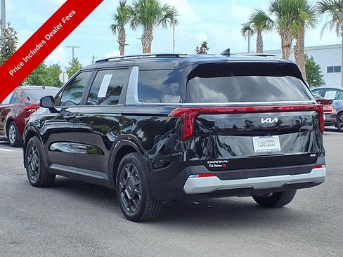 Used 2025 Kia Carnival EX FWD image 6