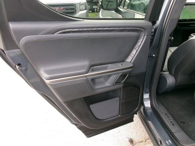 Used 2022 Rivian R1T Launch Edition AWD/4WD image 25