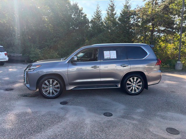Used 2017 Lexus LX 570 4WD w/ Luxury Package image 3
