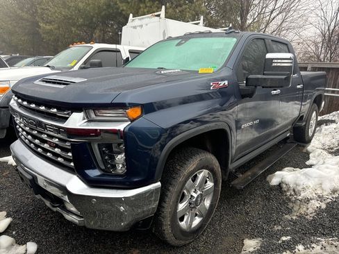 Used 2020 Chevrolet Silverado 2500 LTZ w/ LTZ Premium Package image 2