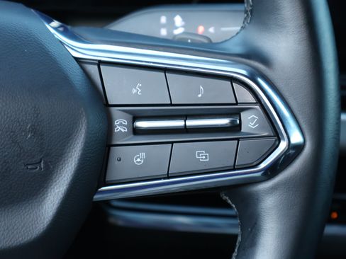 Used 2025 Chevrolet Equinox LT w/ Convenience Package II FWD image 14