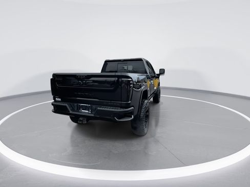 Used 2024 GMC Sierra 2500 Denali Ultimate image 18