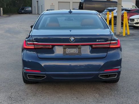 Used 2022 BMW 740i w/ Luxury Rear Seating Package RWD image 6