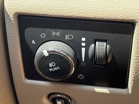 Used 2015 Jeep Grand Cherokee Laredo w/ Quick Order Package 23E image 32