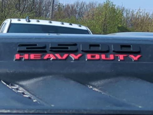 New 2026 RAM 2500 Laramie AWD/4WD image 13