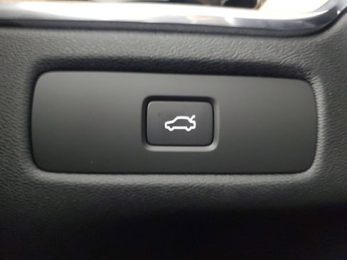 Used 2026 Volvo XC60 B5 Plus w/ Protection Package Premier AWD/4WD image 35