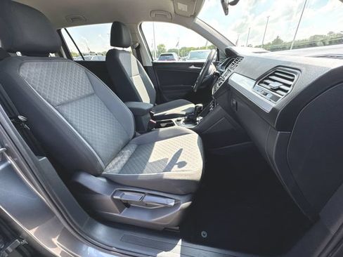 Used 2018 Volkswagen Tiguan S w/ 3rd Row Seat Package AWD/4WD image 26