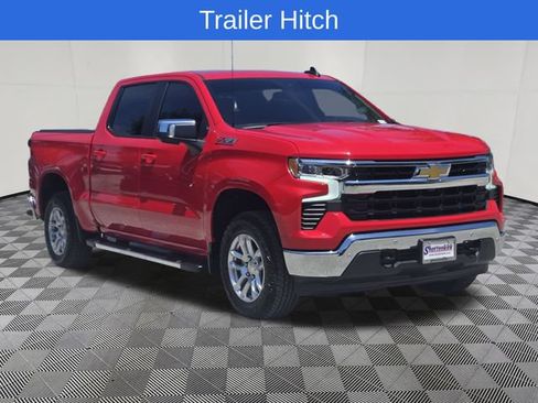 Used 2025 Chevrolet Silverado 1500 LT AWD/4WD image 2