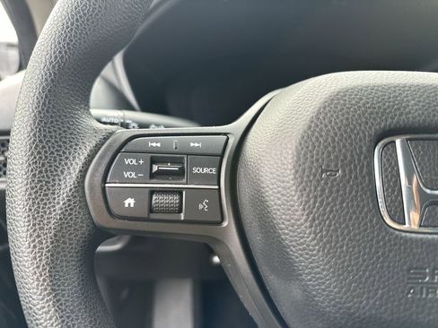 Used 2023 Honda HR-V LX image 29