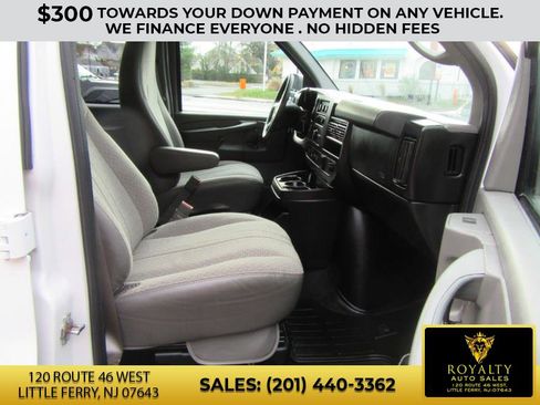 Used 2015 Chevrolet Express 2500 LS image 33