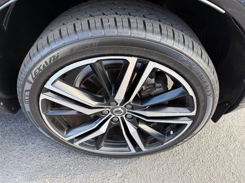Used 2019 Volvo XC60 T8 R-Design w/ Advanced Package image 8
