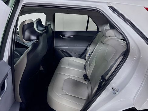 New 2025 Kia Niro EX Touring image 21