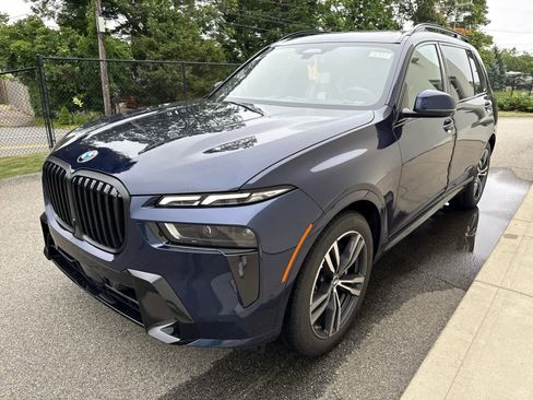 New 2026 BMW X7 xDrive40i w/ M Sport Package image 7