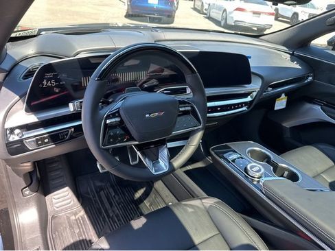 New 2026 Cadillac Lyriq V AWD/4WD image 5