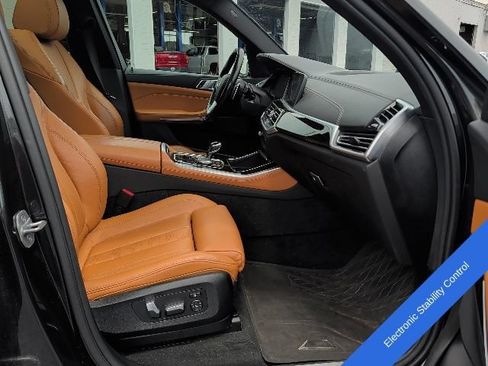 Used 2019 BMW X5 xDrive40i w/ Convenience Package AWD/4WD image 16