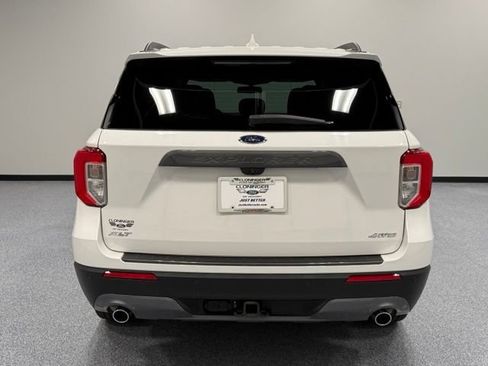 Used 2022 Ford Explorer XLT w/ Equipment Group 202A AWD/4WD image 10