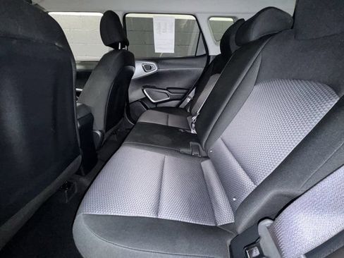 Used 2024 Kia Soul LX w/ Option Group 015 FWD image 7