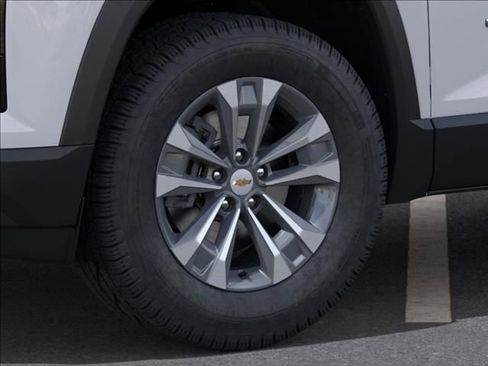 New 2026 Chevrolet Equinox LT w/ Safety and Technology Package FWD image 9