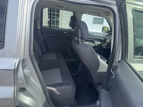 Used 2015 Jeep Patriot Sport w/ Tire & Wheel Group AWD/4WD image 13