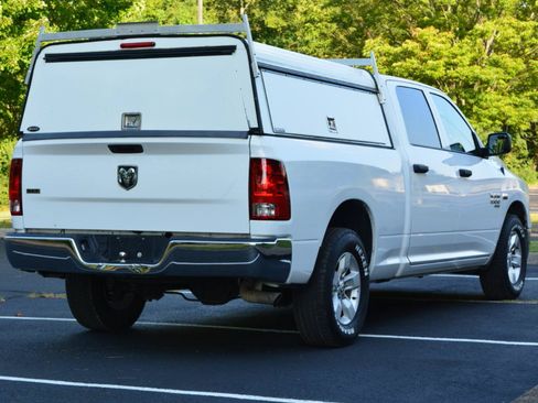 Used 2022 RAM 1500 Classic SLT RWD image 5