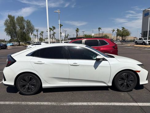 Used 2018 Honda Civic EX-L image 2