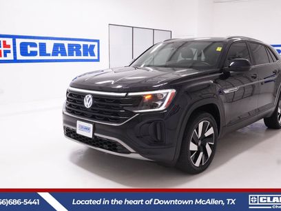 Used 2024 Volkswagen Atlas Cross Sport SE w/ Panoramic Sunroof Package