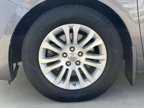 Used 2014 Toyota Sienna XLE FWD image 12