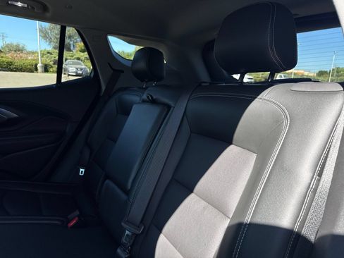 Used 2022 GMC Terrain SLT FWD image 11