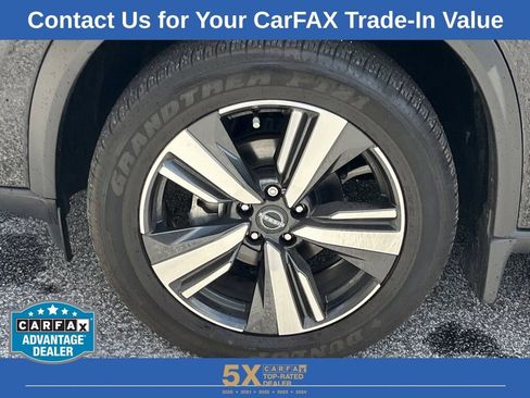 Used 2025 Nissan Rogue SL image 32