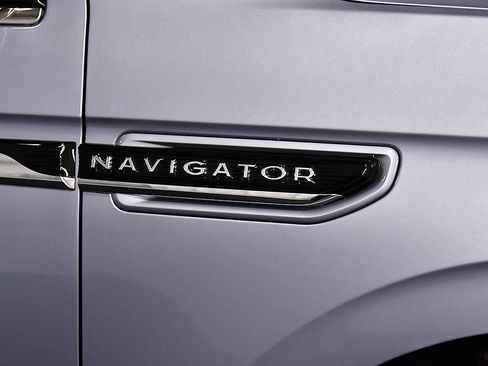Used 2023 Lincoln Navigator L Black Label AWD/4WD image 10