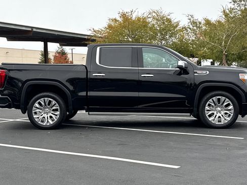 Used 2022 GMC Sierra 1500 Denali w/ Denali Reserve Package image 3