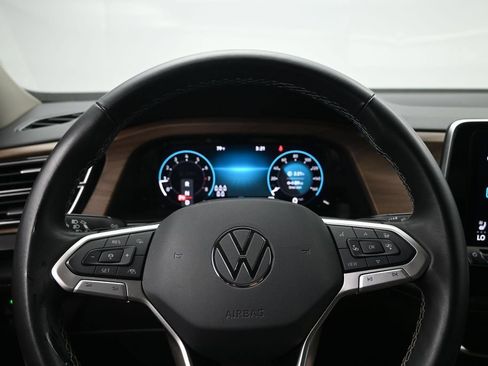 Used 2024 Volkswagen Atlas SE FWD image 13